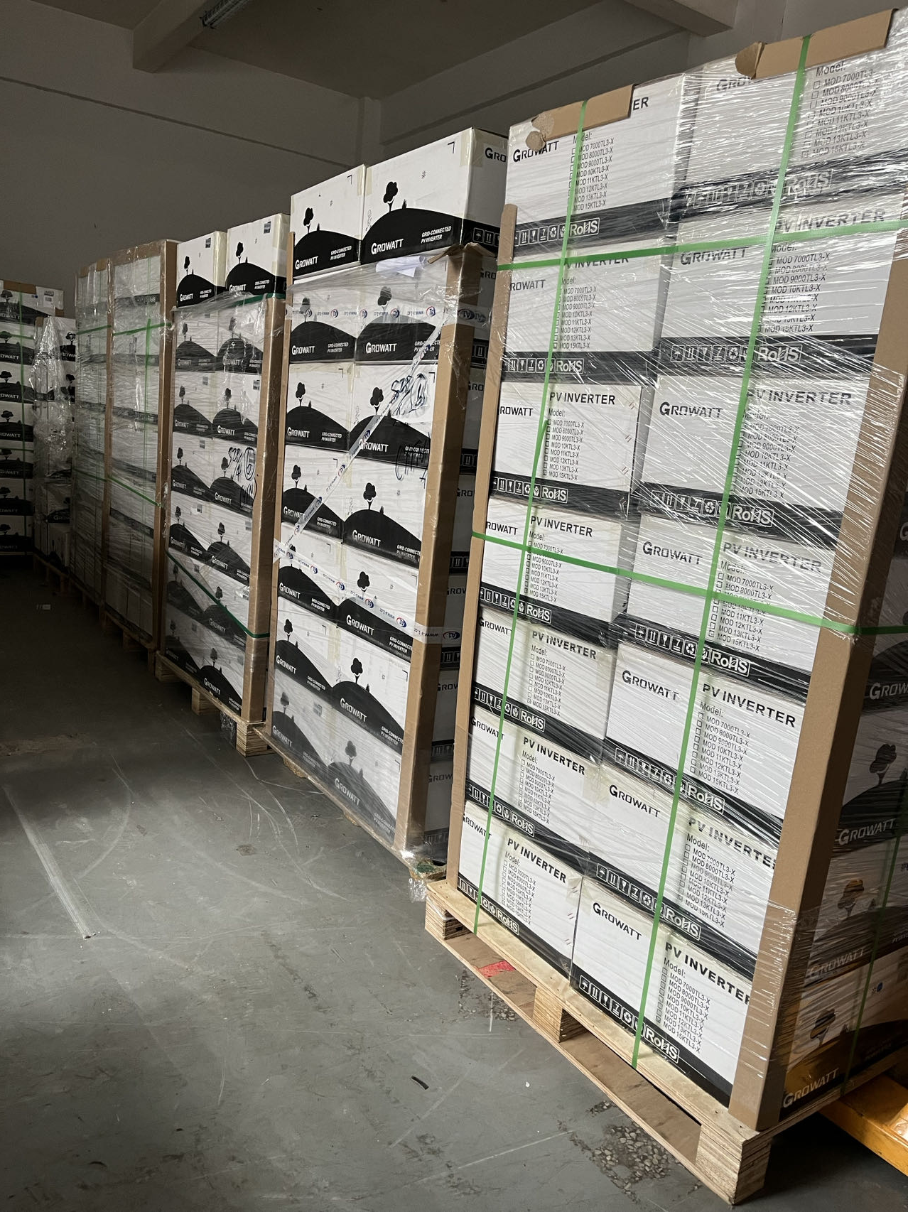 Growatt SPF 6000 ES Plus 6KW 离网家用太阳能逆变器